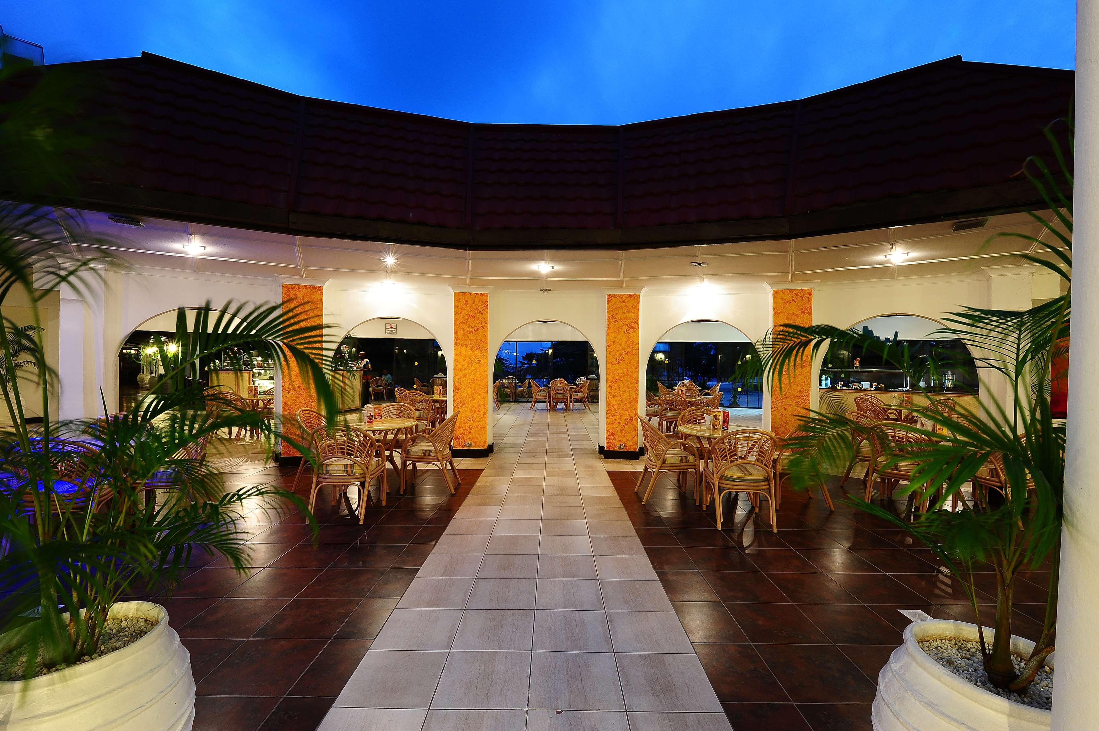 Muthu Nyali Beach Hotel & Spa, Nyali, Момбаса Экстерьер фото